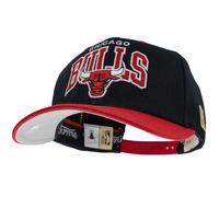 Mitchell & Ness Team Arch Basecap mit Classic Red Snapback Verschluß - Chicago Bulls (Schwarz/Rot)