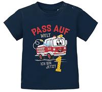 MoonWorks® Baby T-Shirt 1.Geburtstag Feuerwehr-Auto Pass auf Welt ich Bin jetzt 1 Geburtstagsshirt Kurzarm Bio-Baumwolle dunkelblau 68/74 (4-9 Monate)