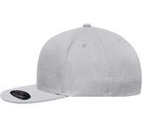 James & Nicholson Flexfit® Flatpeak Cap MB6184, hellgrau, Größe L/XL (Anstoßkappe & Schutzmütze)
