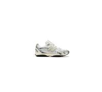 New Balance 204L Silber/Weiss 41.5