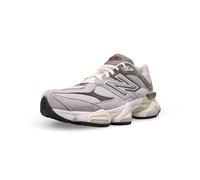 New Balance Unisex 9060 in Grau/Weiß, Leather, Größe 47.5