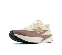 New Balance Herren FuelCell Rebel V5 Straßen-Laufschuh, Beige, 46.5 EU