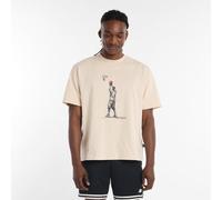 New Balance Herren Hoops Player Graphic T-Shirt in Braun, Poly-Strick, Größe L