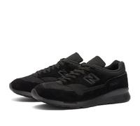 New Balance Unisex Made in UK 1500 Elevated Essentials in Schwarz, Wildleder/Mesh, Größe 42.5