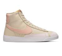Nike FB0780-100 Sportschuh Weiblich