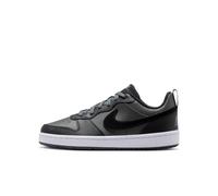 Sneaker NIKE SPORTSWEAR "COURT BOROUGH LOW BTS (GS)", Jungen, Gr. 38, iron grau, schwarz, weiß, Synthetik, Schuhe Sneaker, Design auf den Spuren des Air Force 1, für Kinder & Jugendliche (25564221-38)