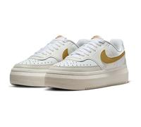NIKE Court Vision Alta Plateau Sneaker Damen 100 - white/metallic gold/light bone/sail 41