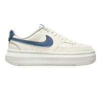 Sneaker NIKE SPORTSWEAR "COURT VISION ALTA" Gr. 39, weiß (offwhite) Schuhe Sportschuhe Design auf den Spuren des Air Force 1 (83870052-39)