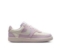 Sneaker NIKE SPORTSWEAR "W COURT VISION LOW P NBK", Damen, Gr. 40,5, rosa (bleached lila, sail), Synthetik, Schuhe Sneaker, inspiriert vom Design des Nike Air Force (78331000-40,5) bleached lila, sail