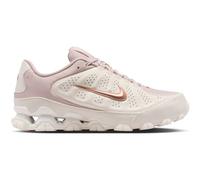 NIKE Damen Freizeitschuhe W REAX 8 NSW SL (IR1458) 42 CHALK/MTLC RED BRONZE-SILT RED