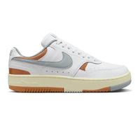 NIKE Damen Freizeitschuhe WMNS GAMMA FORCE (DX9176) 40 ½ WHITE/LIGHT PUMICE-FLAX-COCONUT MIL