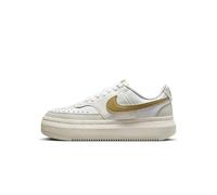 Nike Damen Sneaker Court Vision Alta DZ5394-100 38.5 White/Metallic Gold-Light Bone-Sail