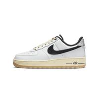 NIKE Damen Air Force 1 '07 LX Sneaker, Weiß/Schwarz-Muslin-Gipfel, 38.5 EU