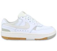 NIKE Gamma Force Sneaker Damen 103 - white/phantom-light bone-sanddrift 36.5