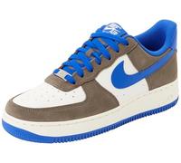NIKE Herren Air Force 1 '07 LV8 Sneaker, Cave Stone Hyper Royal Sail, 44 EU
