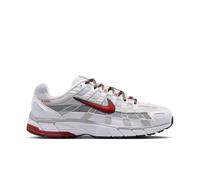 Nike P-6000 Herren Freizeitschuhe white-dune red-pure platinum Größe 44 Lifestyle Atmungsaktiv