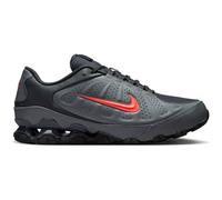 NIKE Herren Freizeitschuhe REAX 8 NSW SL (IR5118) 47 ½ SMOKE GREY/BRIGHT CRIMSON-BLAC