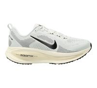 Nike Herren Vomero 18 Schuhe (Größe 42.5, weiss)