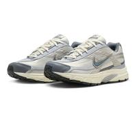 NIKE Initiator Sneaker Herren 001 - light bone/smoke grey-coconut milk 42