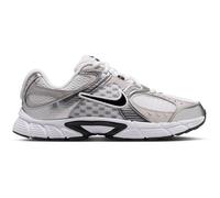 Nike Kinder Sneaker V5 RNR GS HQ6411-100 36 White/Black-Vast Grey
