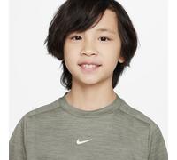 Jungen T-Shirt Nike Boys Multi Dri-FIT Short-Sleeve - light army/olive aura/white - Grün (M)
