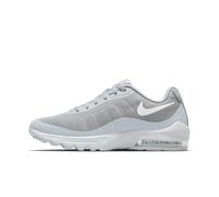 Nike Nike Air Max Invigor, Herren Sneakers, Grau (Wolf Grey/White 001), 42.5 EU