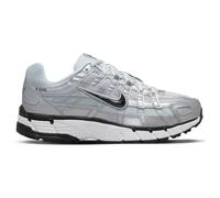 NIKE P-6000 Sneaker Damen 101 - white/black-metallic silver 43