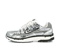 Nike P-6000 Silber in Größe 45.5