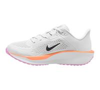 Laufschuh NIKE "WMNS QUEST 6", Damen, Gr. 38,5, weiß, schwarz, bright violet, lt magenta, Textil, Schuhe Laufschuh (30160412-38,5) weiß, schwarz, bright violet, lt magenta
