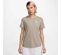 NIKE Sportswear Club Essentials T-Shirt Damen 236 - cream ii S
