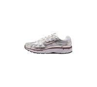 Nike Sportswear Damen Sneaker P-6000, weiss/silber, Gr. 38,5EU