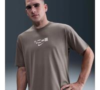 NIKE U NSW TEE M90 OC MED GFX BR Herren | CAVE STONE | M