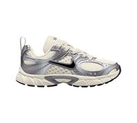 Nike V5 RNR Schuh (jüngere Kinder) - Grau 31.5 HQ6412-003