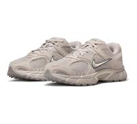 NIKE V5 RNR Sneaker Damen 201 - moon particle/lt orewood brn 42