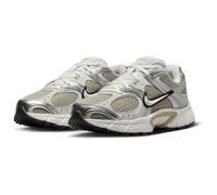 NIKE V5 RNR Sneaker Damen 301 - spruce fog/summit white-metallic silver 42