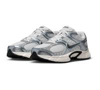 Sneaker NIKE SPORTSWEAR "Nike V5 RNR", Herren, Gr. 47, silber (photon dust, dk smoke grau, smoke grau), Synthetik, Textil, Schuhe Sneaker, inspiriert vom Design des Y2K Nike Vomero 5 (17505754-47) pho