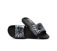 Nike Victori One Damen-Slides mit Print - Schwarz 44.5 CN9676-011