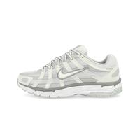 Nike W P-6000 Weiß in Größe 42
