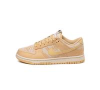 Nike Wmns Dunk Low 36 / Light Orewood Brown / University Red / Black / Sesame