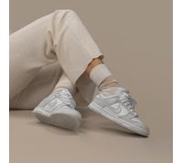 Nike Wmns Dunk Low *Photon Dust* 36 / White / Photon Dust / White