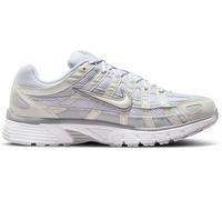 NIKE WMNS NIKE P-6000 Damen | MTLC SUMMIT WHT/WHITE-PURE PLA | EU 38,5