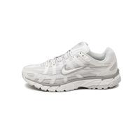 Nike WMNS P-6000 Silber/Weiss 44.5