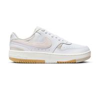 NIKE Gamma Force Sneaker Damen 103 - white/phantom-light bone-sanddrift 39