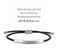 NlsqEU Herren Armband mit Gravur Remember Who The Fuck You Are, Unisex Armband Geflochten, God is in Control Armbander, Verstellbarer Schiebeverschluss, Inspirierende Armbänder für Damen und Herren