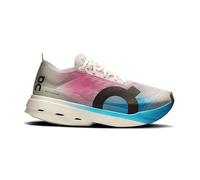 ON Cloudboom Strike Women für Damen, weiß, Größe 40 ½ EU / 9 UK