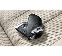 Original BMW Schlüsseletui mit Edelspange 1er F40 2er F45 F46 3er G20 G21 5er G30 G31 6er G32 7er G11 G12 8er G14 G15 G16 X1 F48 X2 F39 X3 G01 X4 G02 X5 F15 G05 X5M F85 X6 F16 G06 X6M F86 X7 G07 Z4 G2