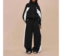 Oversized Nylon-Trainingsjacke mit Kragen, Kontrastpanelen und durchgehendem Reißverschluss, nur Oberteil, The Book Shop, Oversized, sportliche Flugha