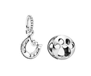 PANDORA Glückshufeisen Charm-Anhänger + Offen gearbeiteter Hundepfotenabdruck Charm aus Sterling Silber mit Zirkonastein verziert, SET799157C01+798869C00