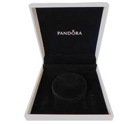 PANDORA mittlere, eckige Damen-Schmuck-Geschenk-Box in der Farbe weiß - ideal für Ringe, Armbänder und Charms - inkl. Kissen