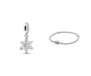 PANDORA Timeless Funkelnder Herbarium Cluster Charm-Anhänger aus Sterling-Silber, kompatibel mit Armbändern aus der Moments Kollektion, 782383C01 Armband 598816C00-17 Frau Silber Inschrift